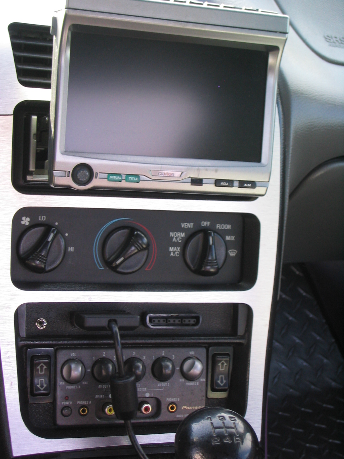 8-31-03 Car Show 015.jpg
