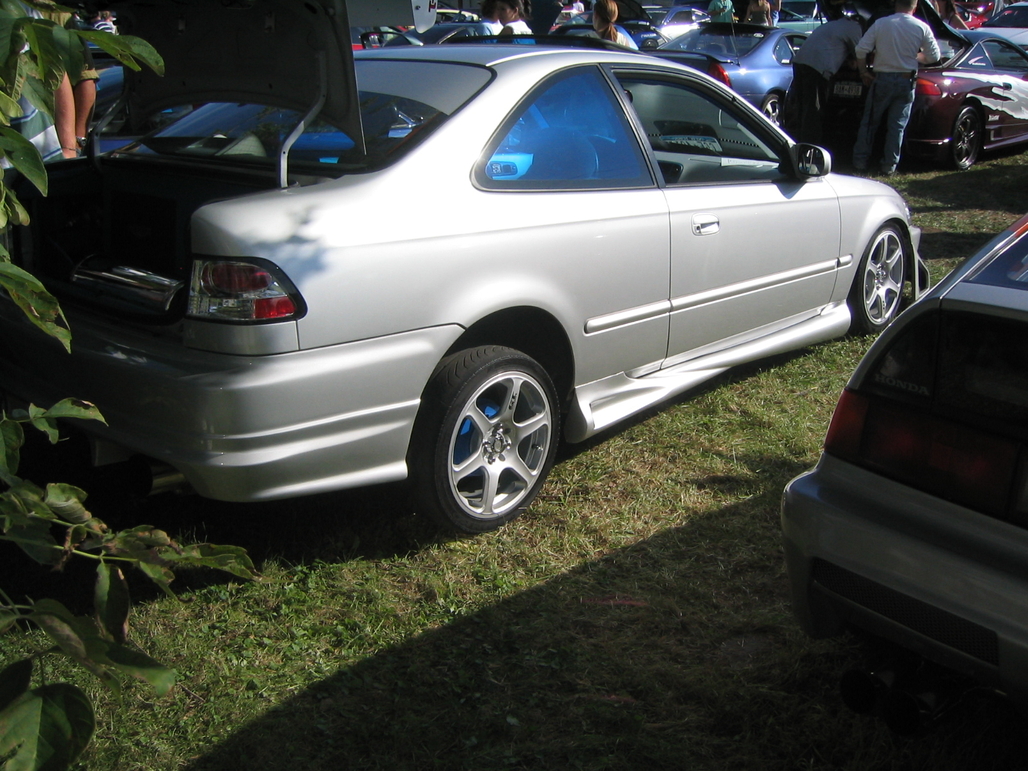 8-31-03 Car Show 024.jpg