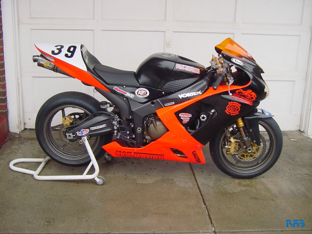 RX3_zx6rr_track