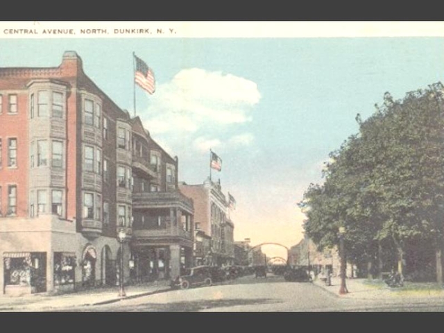 4th_and_Central_Ave_looking_north__1920s_color.jpg