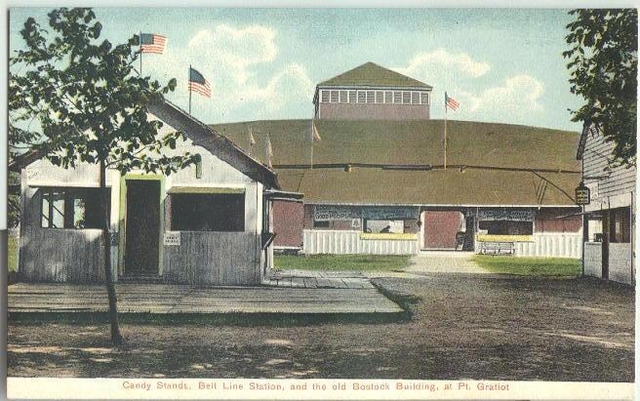 candy_stand_at_Point_Gratiot.jpg