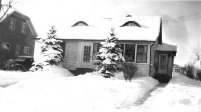 Christmas_in_Western_New_York_1945.jpg