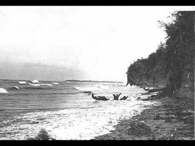 Cliff_along_Shore___Point_Gratiot.jpg