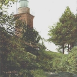 Dunkirk_Lighthouse_from_Beach.jpg