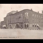 East_Main_Street__Fredonia_1911.jpg