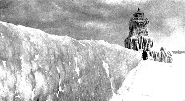 Frozen_Lighthouse.jpg