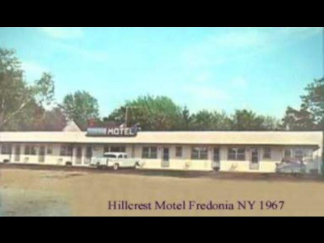 Hillcrest_Motel_Fredonia_1967.jpg