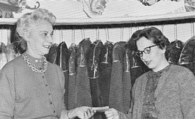 Jaynes_Dress_shop.jpg