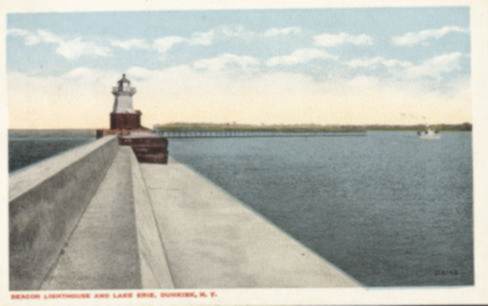 Lighthouse_at_Harbor_Mouth_Clouseup.jpg