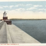 Lighthouse_at_Harbor_Mouth_Clouseup.jpg