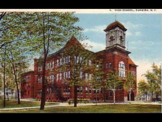 Old_DHS_From_front.jpg