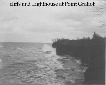 Pt_Gratiot_Lighthouse_&amp;_Cliffs.jpg