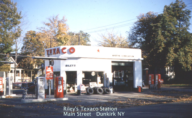 Rileys_Texaco___Main_Street_Dunkirk.jpg