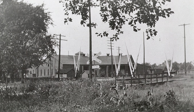 roundhouse1.jpg