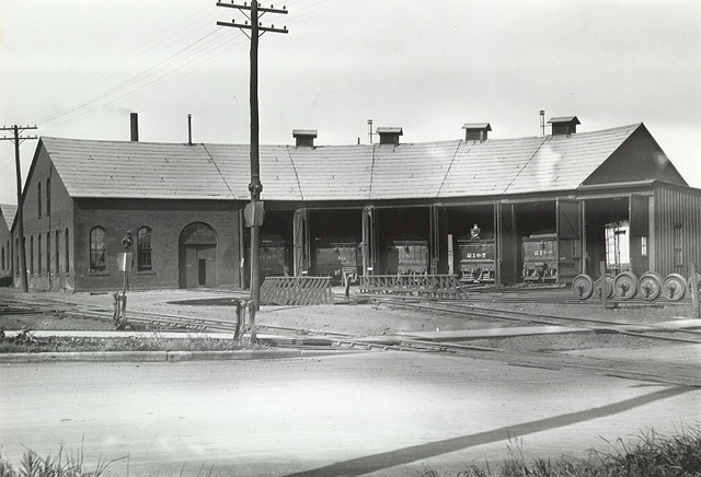 roundhouse2.jpg