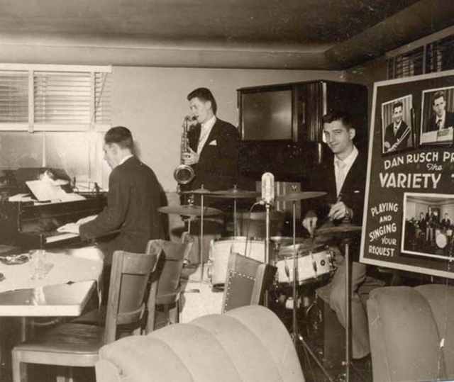 Rusch's_Cocktail_Lounge_.jpg