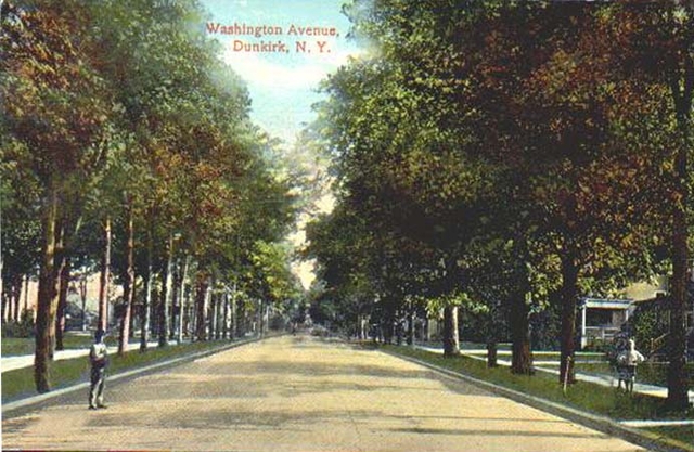 Washington_Ave__Dunkirk_NY.jpg