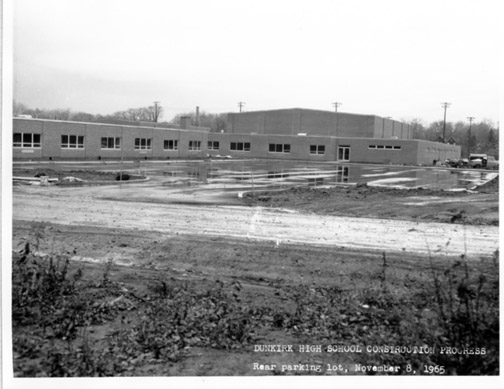 Back_of_new_Dunkirk_High_nears_finish_1966.jpg