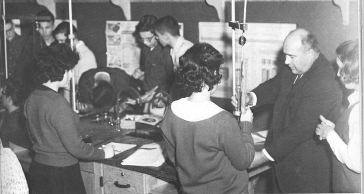 Chemistry_Class_1965.jpg