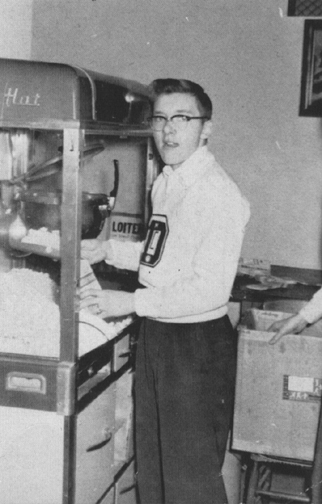 D_Club_makes_Popcorn__1950s.jpg