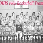 DIHS_1965_basketball_Team.jpg