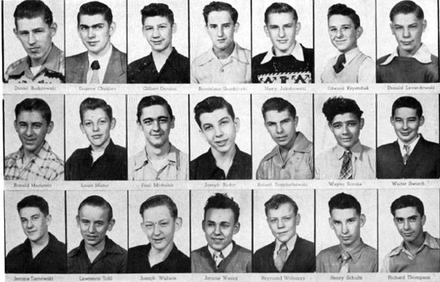 DIHS_Sophomore_Class__1950.jpg