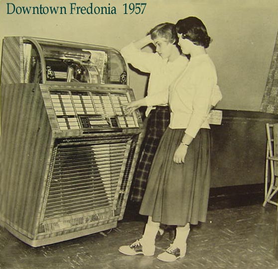 Downtown_Jukebox__1957.jpg