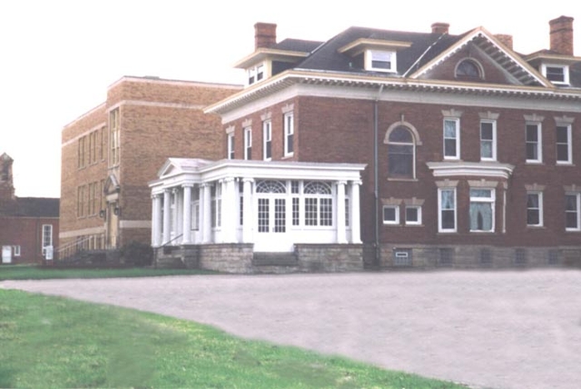 Gross_Mansion.jpg