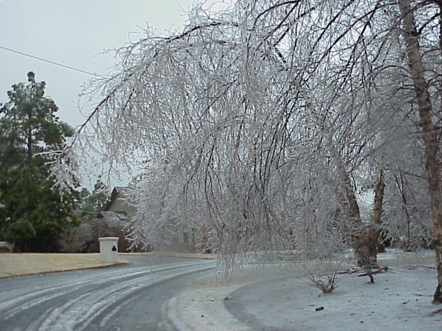 ice121300bigb.jpg