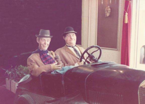 Laurel_&amp;_Hardy_ready.jpg
