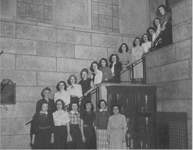 Lobby_of_Old_High_School.jpg