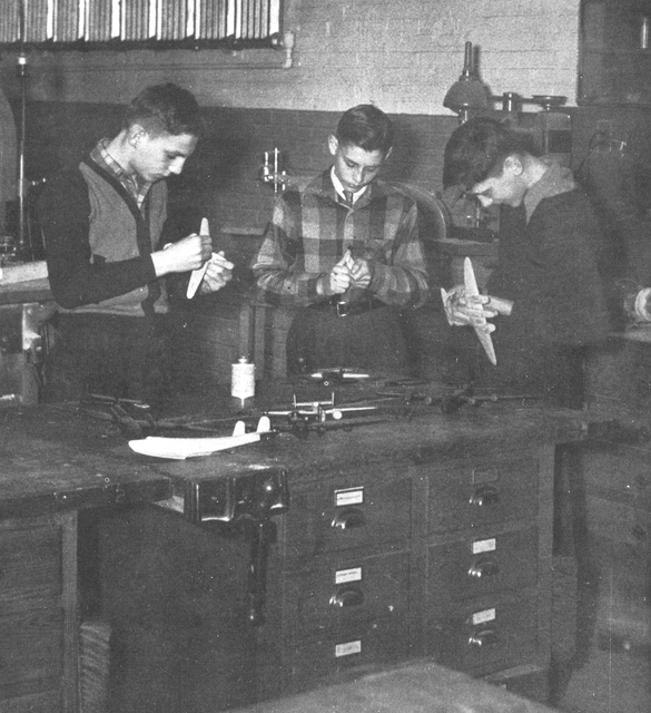 Model_Airplanes_1943.jpg