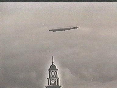 Zeppelin_over_Dunkirk.jpg